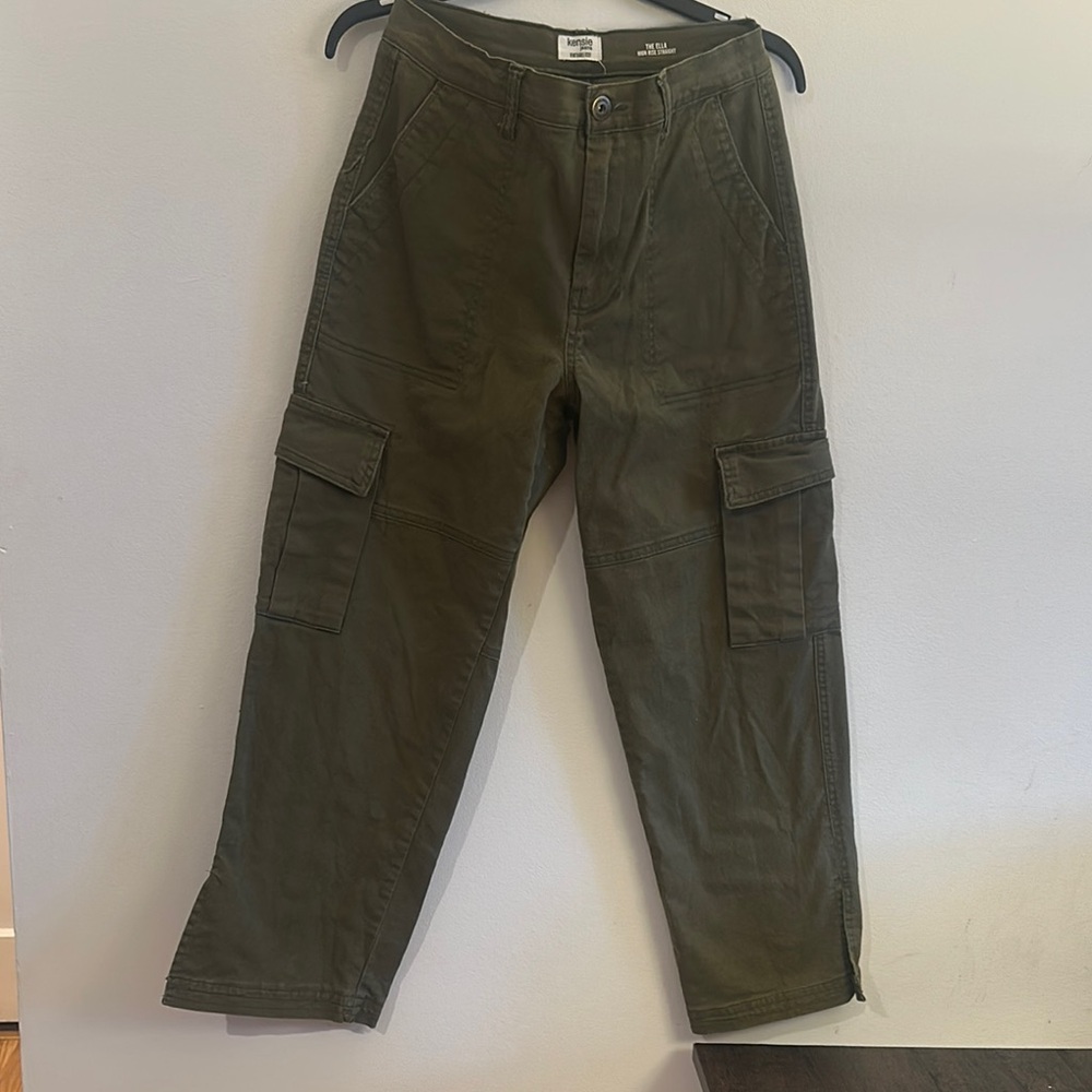 Kensie Green Cargo Pants Utilitarian Style -PRELOVED